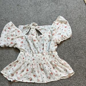 No Comment NYLA Shirt Womens Medium Floral Off Shoulder Puff Sleeve Smocked‎